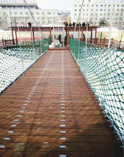 陈云公园江心岛吊桥