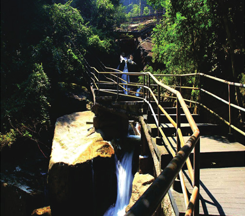 山东景区玻璃水滑道厂