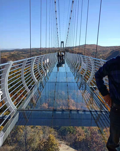 永城芒砀山玻璃吊桥